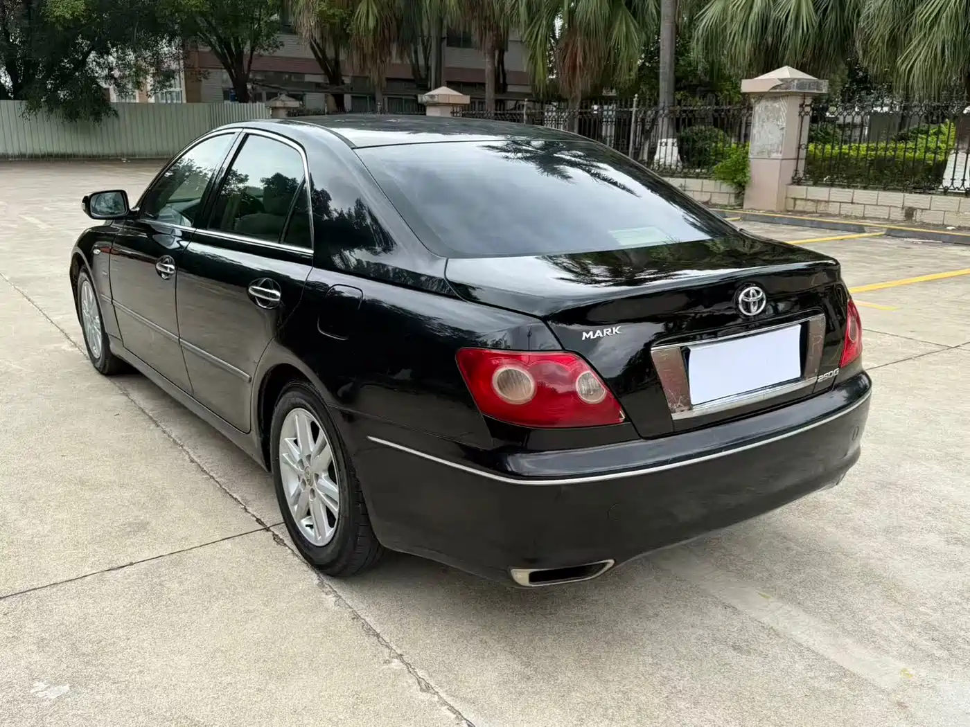 Toyota Reiz 2007 2.5V Sunroof Navigation Edition фото 7