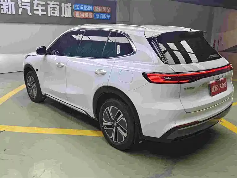 Geely Galaxy Galaxy Starship 7 EM-i 2026 Model 135km Pilot Edition фото 6