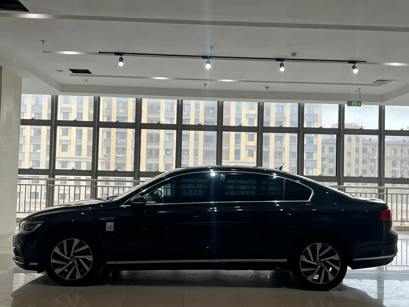 VOLKSWAGEN MAGOTAN GTE PLUG IN HYBRID