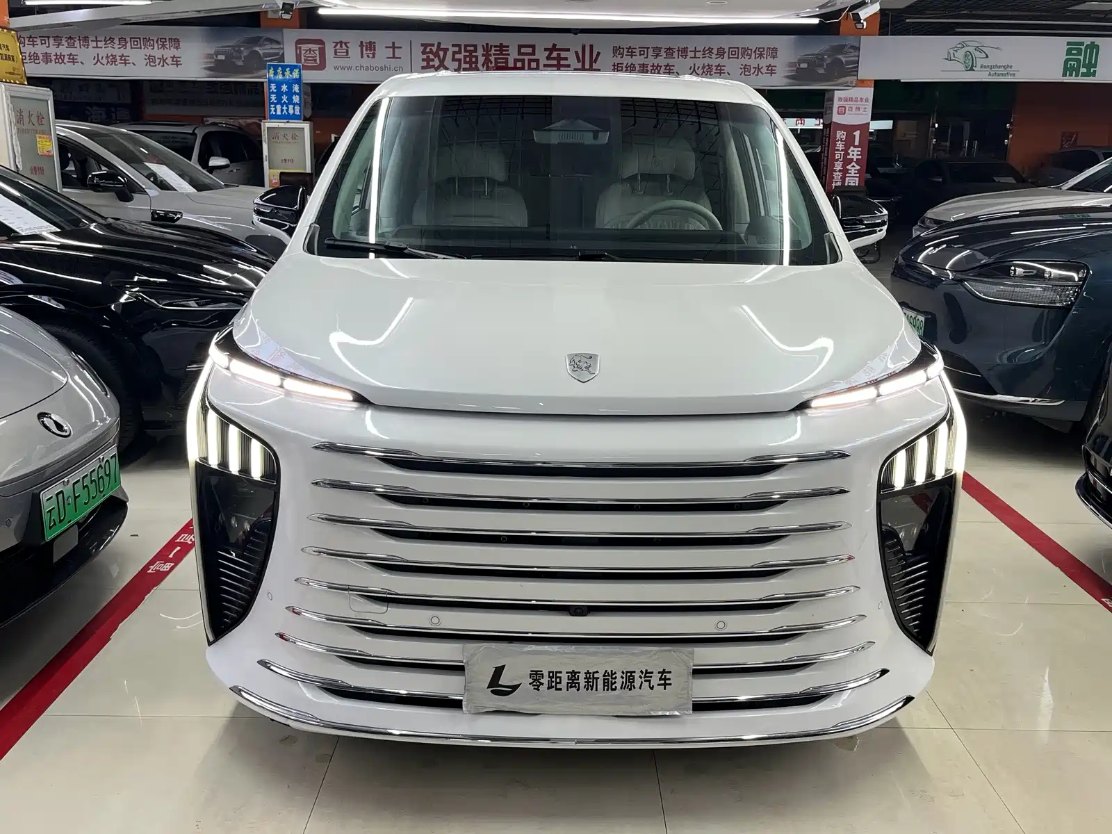 Photo 2 - Dongfeng Fengxing Starlight V9