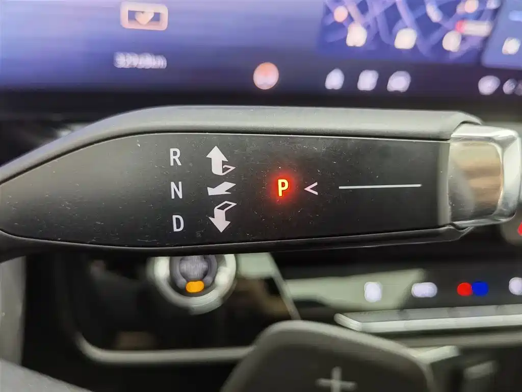 Buick Envision Plus 2025 Enclave Plus 28T 2WD Platinum Edition фото 13