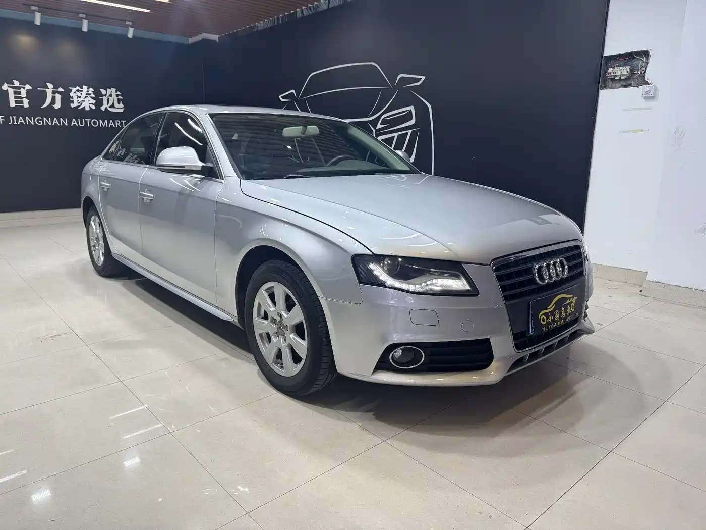 Audi A4L 2011 2.0 TFSI Comfort фото 3