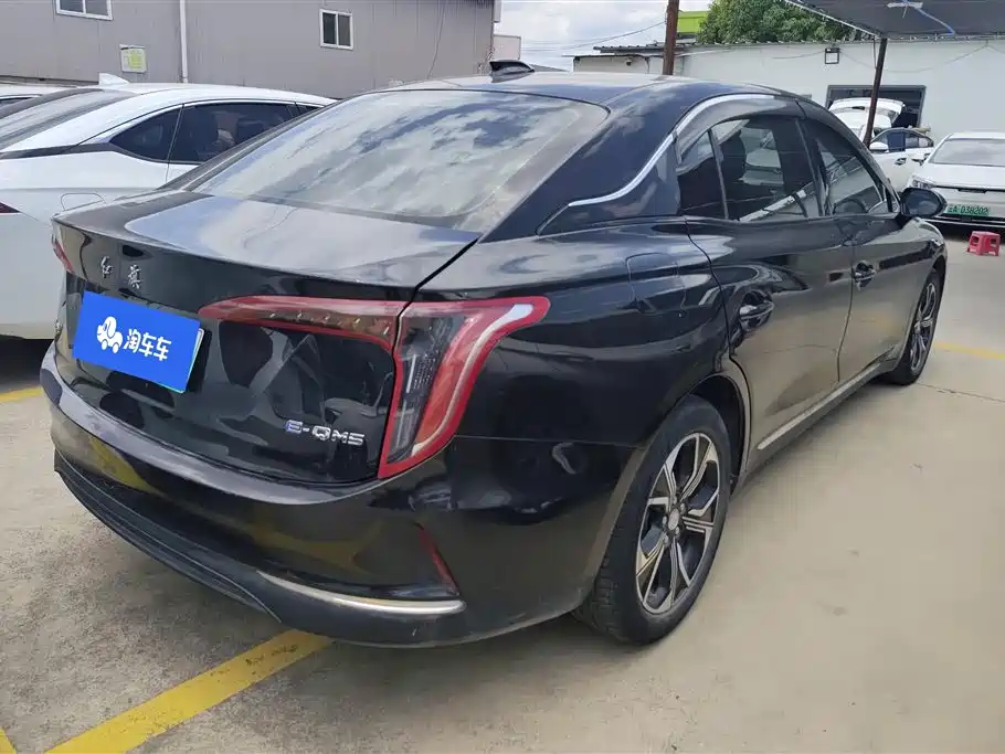 Hongqi E-QM5 2023 Basic Travel Edition фото 3