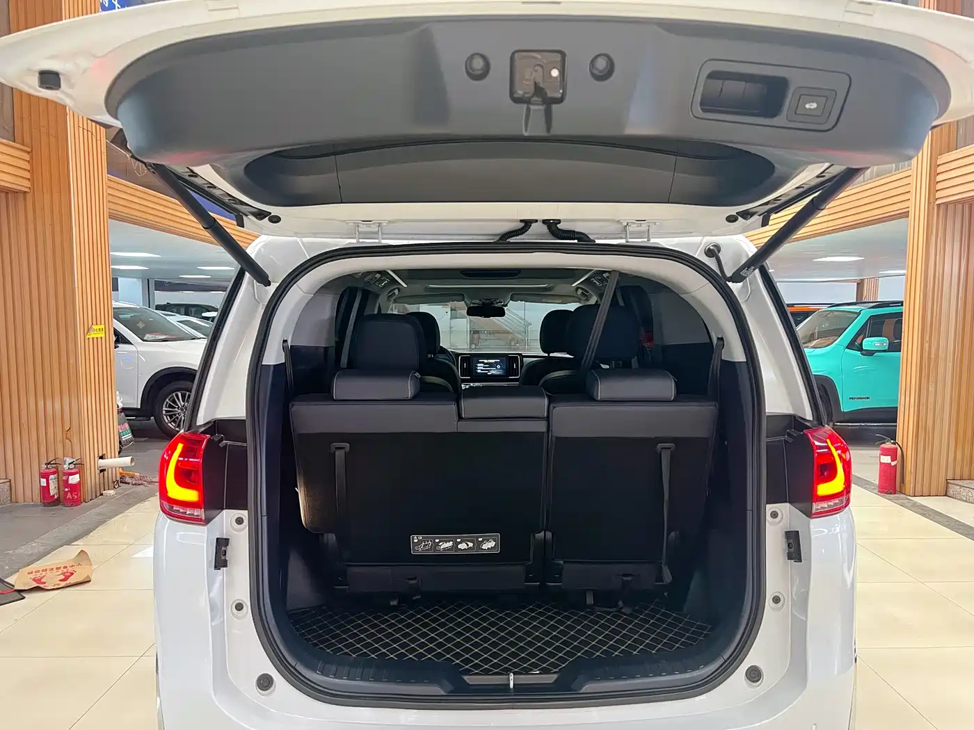 GAC Trumpchi Trumpchi M8 2023 Leading Series 390T Ultimate Edition фото 17