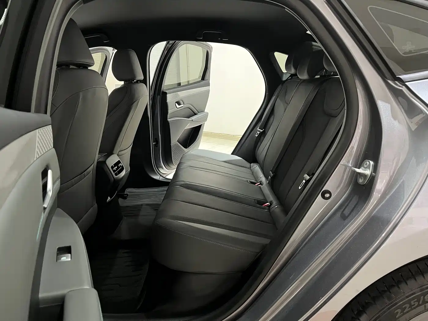 BYD Qin PLUS 2025 DM-i Smart Drive 55KM Leader фото 9