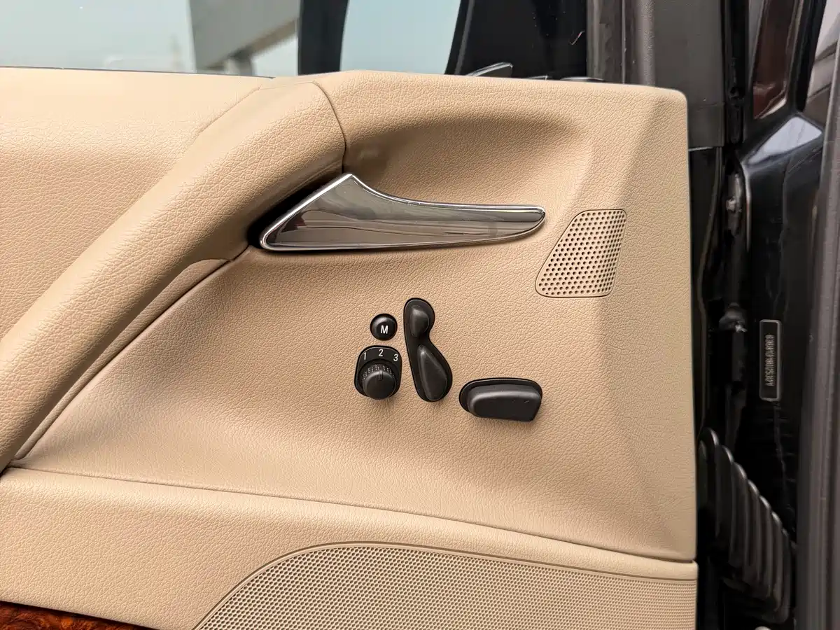 Mercedes-Benz Viano 2013 3.5L Haochi Edition фото 13