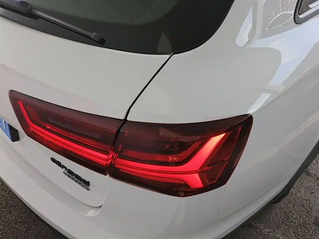 Audi A6 (Import) 2018 3.0T allroad quattro фото 8