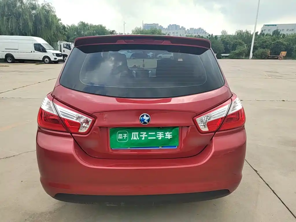 Venucia R50 2017 2015 1.6L Automatic Fashion Edition