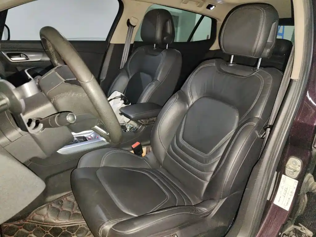 DS 6 2015 2014 1.6T Luxury Edition THP200