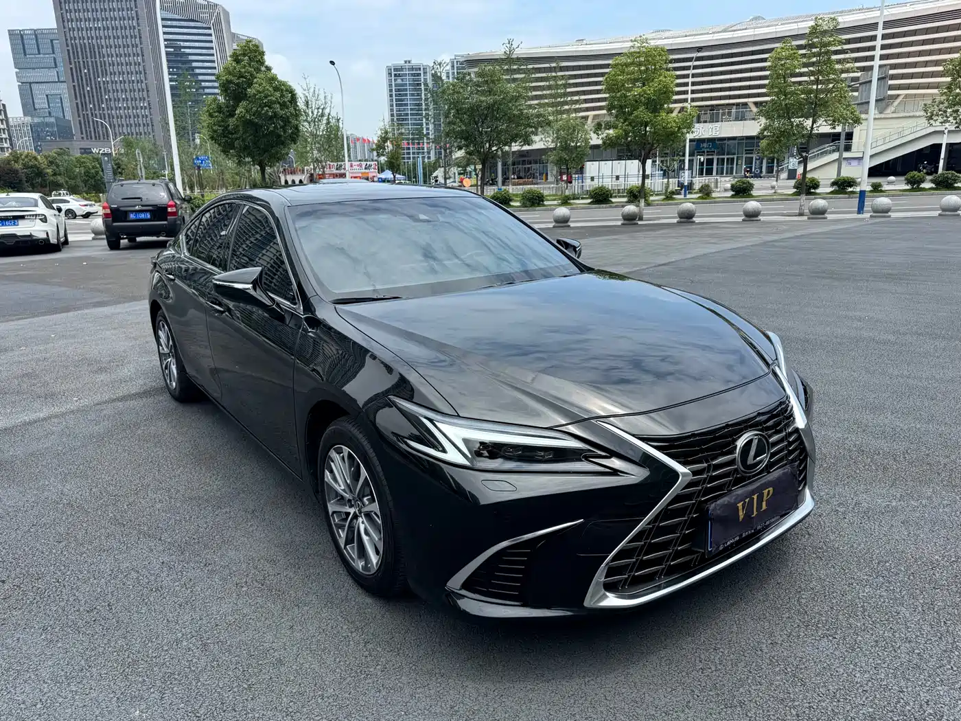 Lexus ES 2026 2025 300h Ultimate Edition