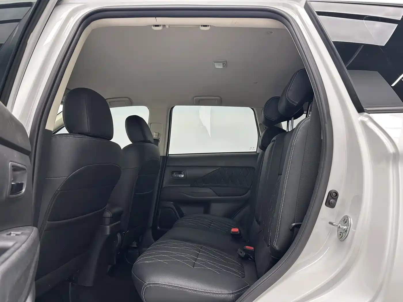 Mitsubishi Outlander 2022 2021 Facelift 2.0L 2WD Comfort Edition 5-Seater