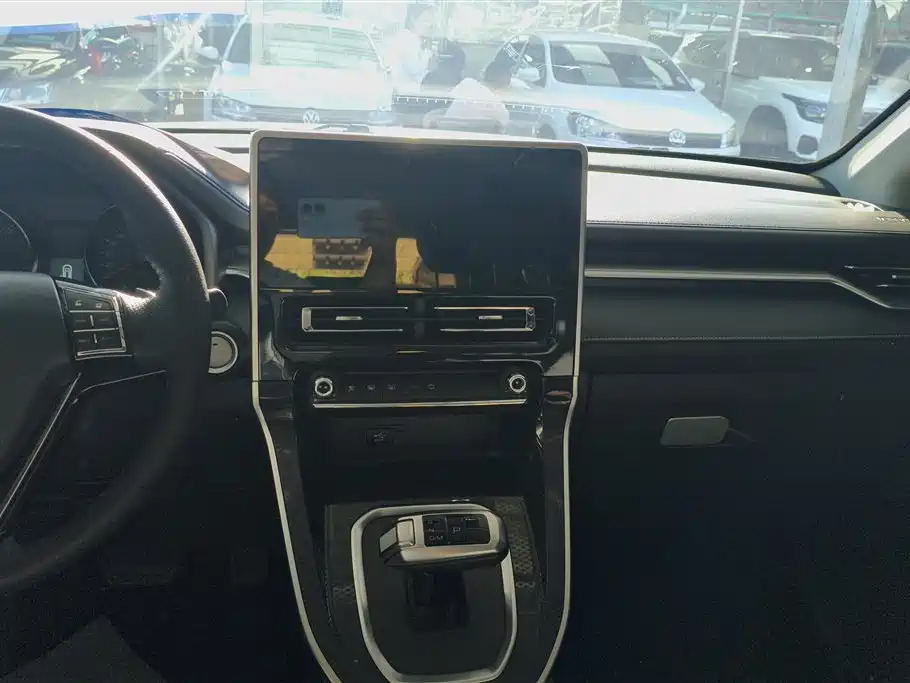 Haval M6 2021 PLUS 1.5T DCT Luxury Smart Connect фото 13