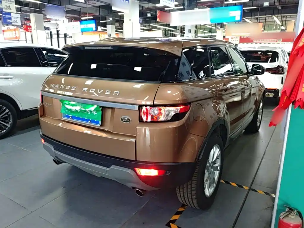 Land Rover Range Rover Evoque (Import) 2014 2014 2.0T 5-door Brilliance Premium