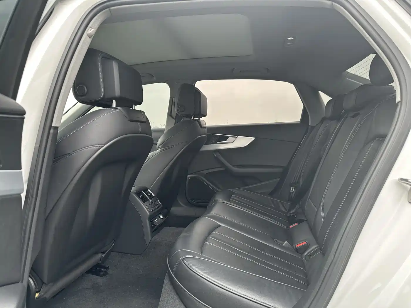 Audi A4L 2023 40 TFSI Fashion Elegance фото 5
