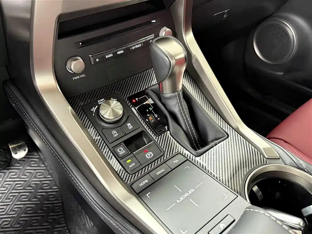 Lexus NX 2020 200 FWD Sharp Edition China VI фото 20