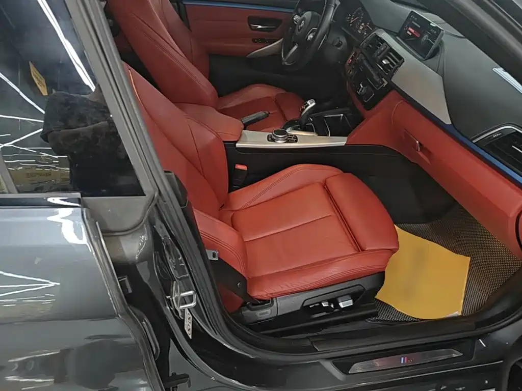 Photo 25 - BMW 4 Series