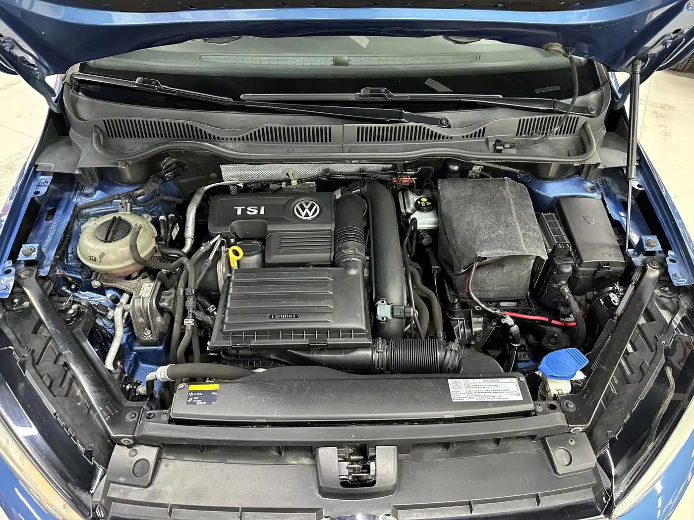 VOLKSWAGEN GOLF*JIAYU