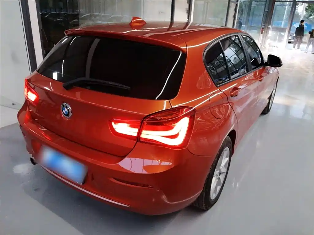 BMW 1 Series (Import) 2016 118i Urban Design Package фото 6