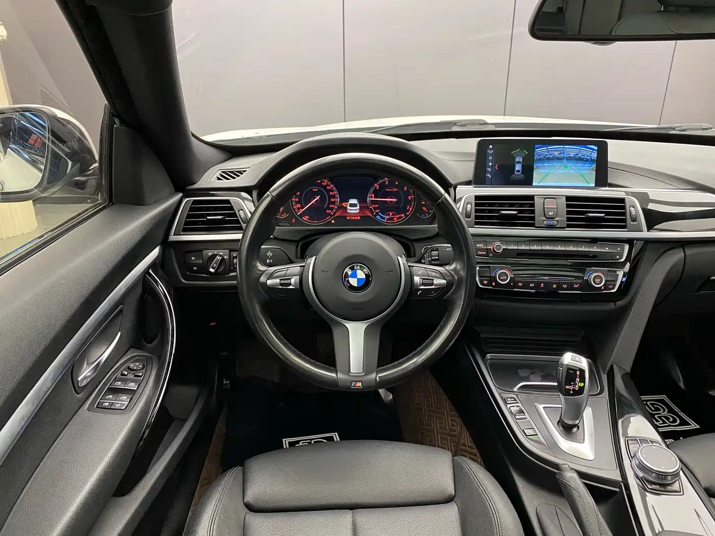 BMW 3 Series GT 2019 320i M Sport Package фото 4