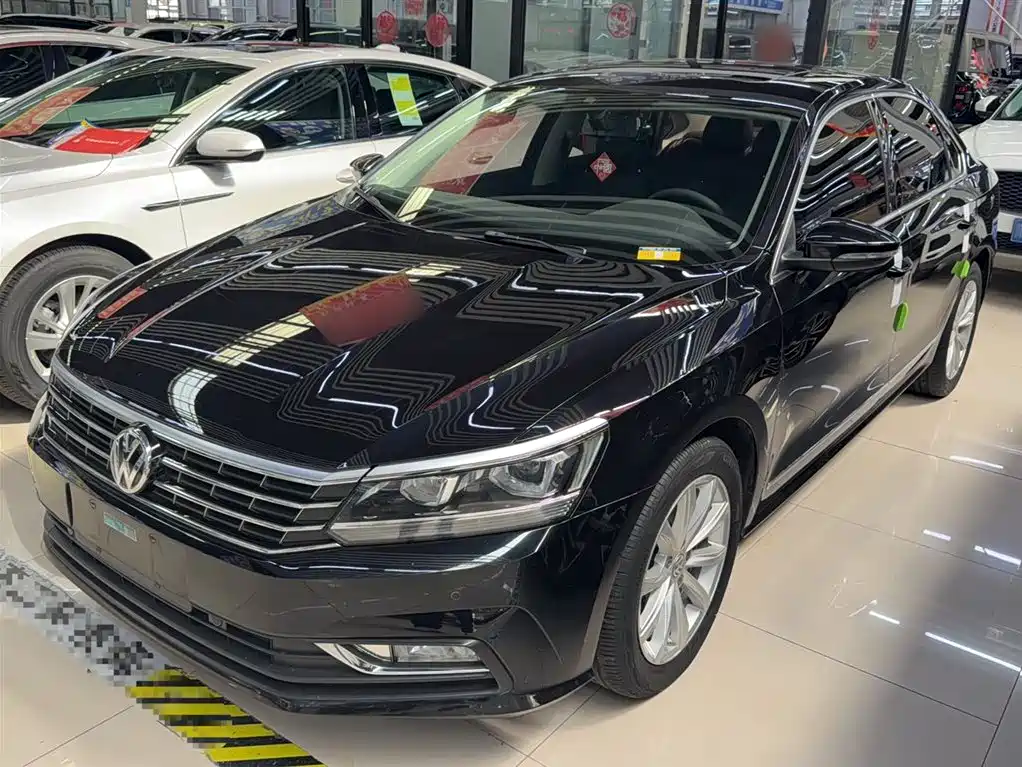 Volkswagen Passat 2017 330TSI DSG Prestige фото 2