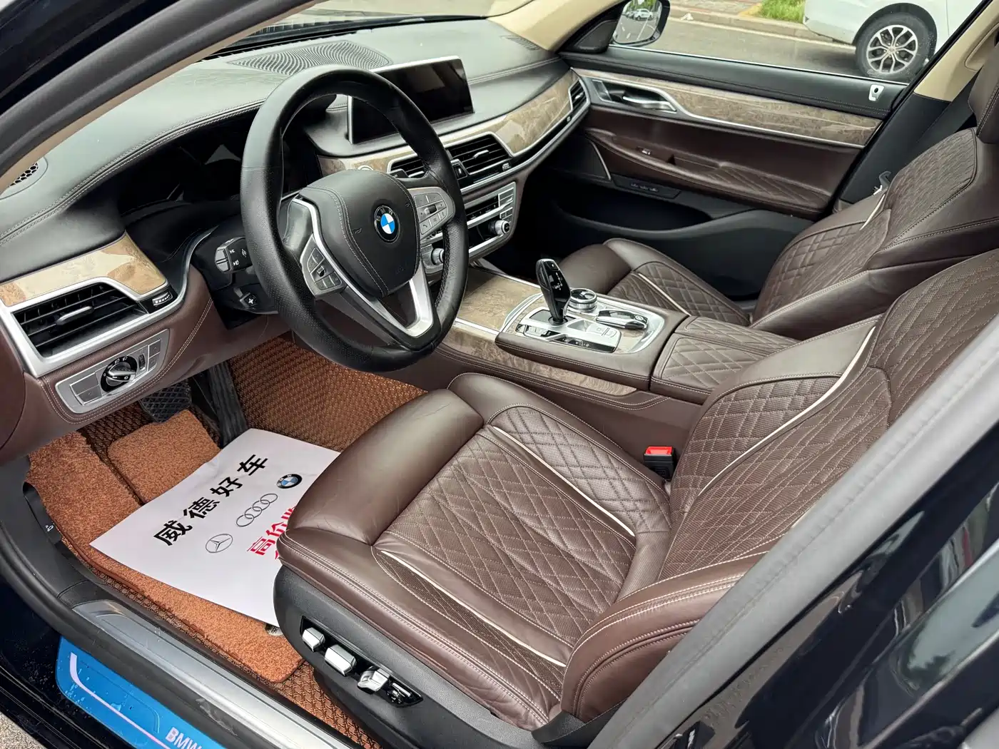 BMW 7 Series 2019 740Li Leading Luxury Package фото 8