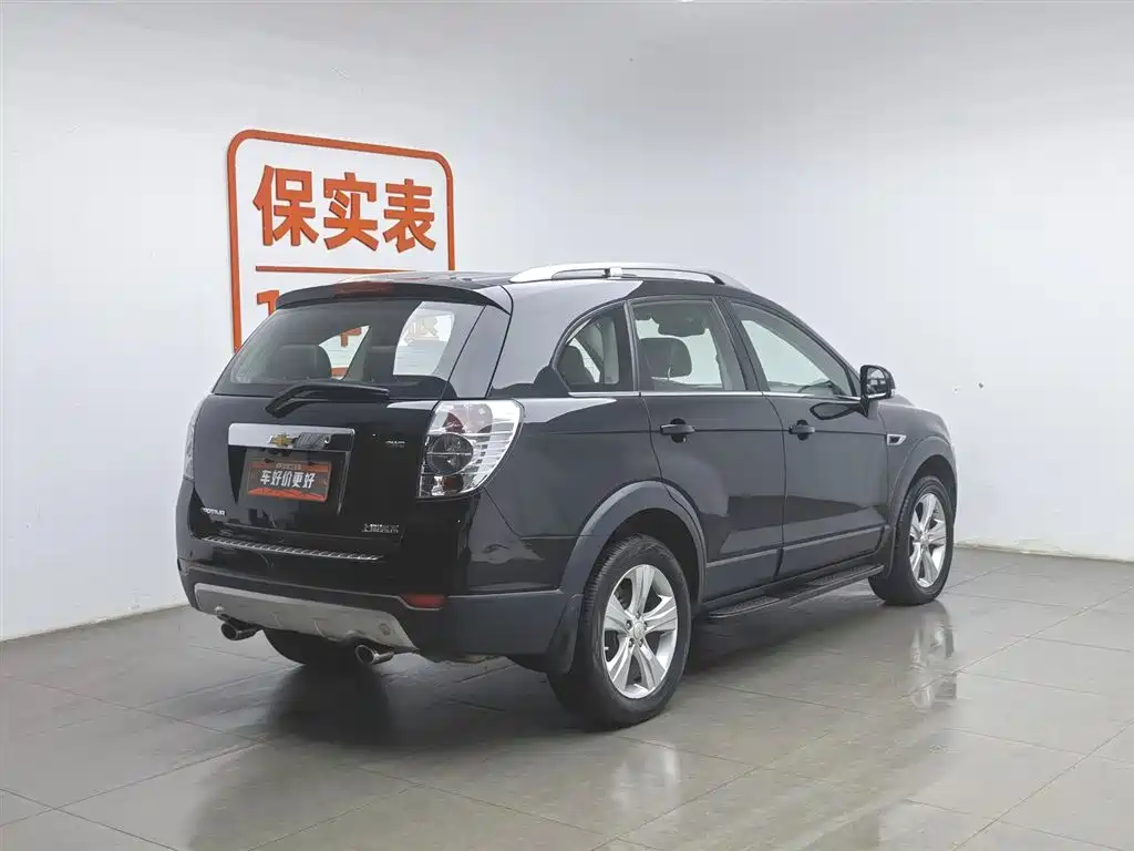 Chevrolet Captiva 2012 2.4L 4WD Flagship Edition 7-Seater фото 2