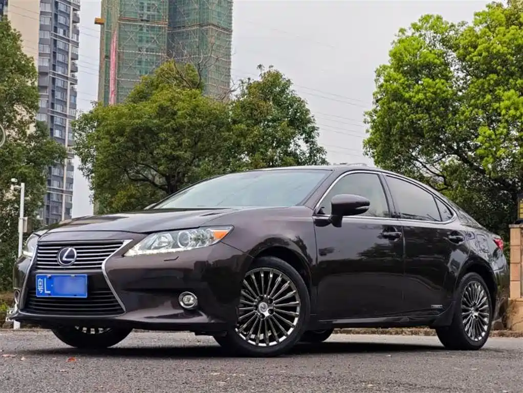 Lexus ES 2014 300h Elite Edition