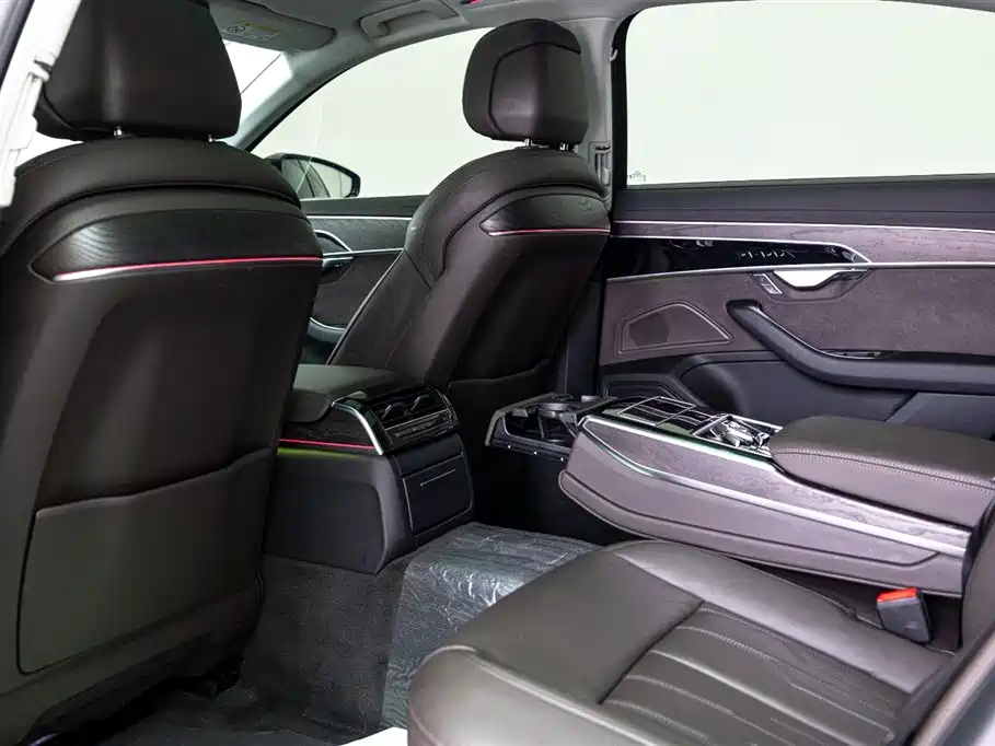 Audi A8 2025 A8L 45 TFSI quattro Luxury фото 7
