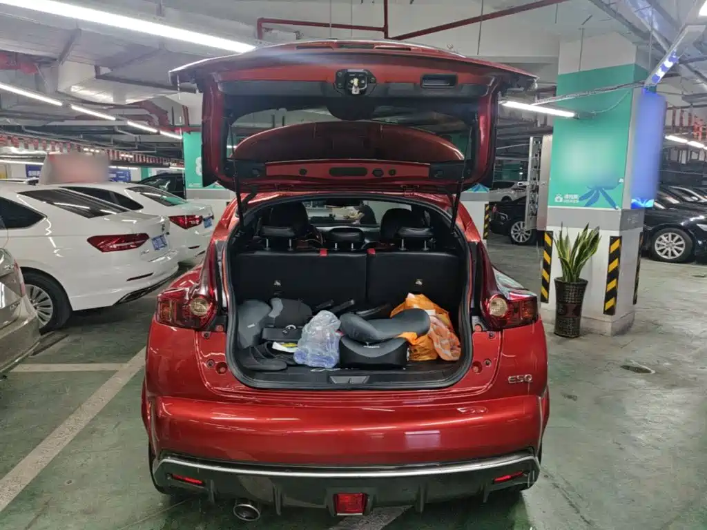 Infiniti ESQ 2016 2014 1.6L Free Edition