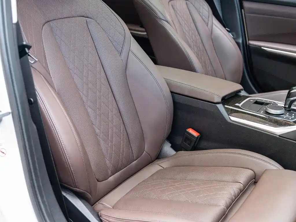 BMW 3 Series 2022 Facelift 325Li M Sport Package фото 3