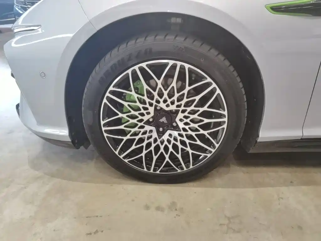 Nezha Auto Nezha S 2024 2022 Pure Electric 650km AWD Prestige Edition
