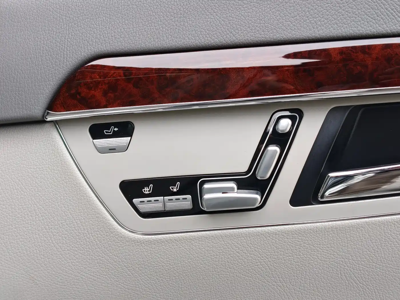 Mercedes-Benz S-Class 2010 S 350 L Luxury фото 12