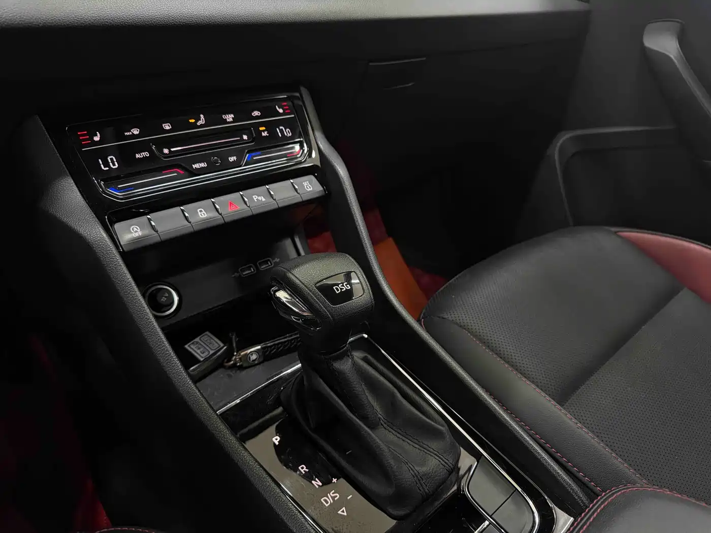 Škoda Karoq 2022 TSI280 Premium фото 13