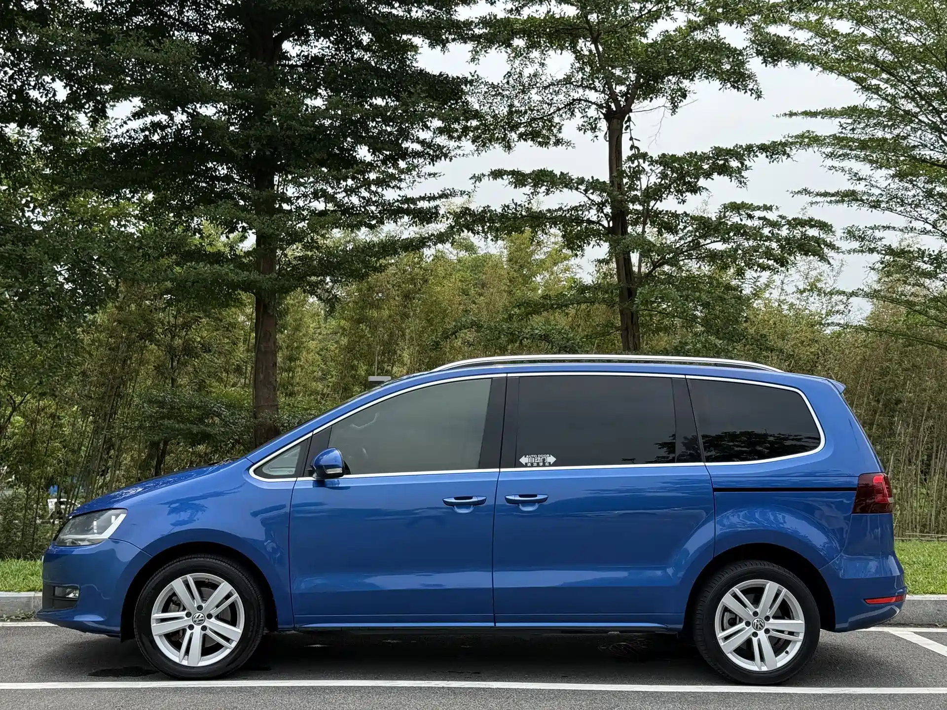 Фото 4 - Volkswagen Sharan