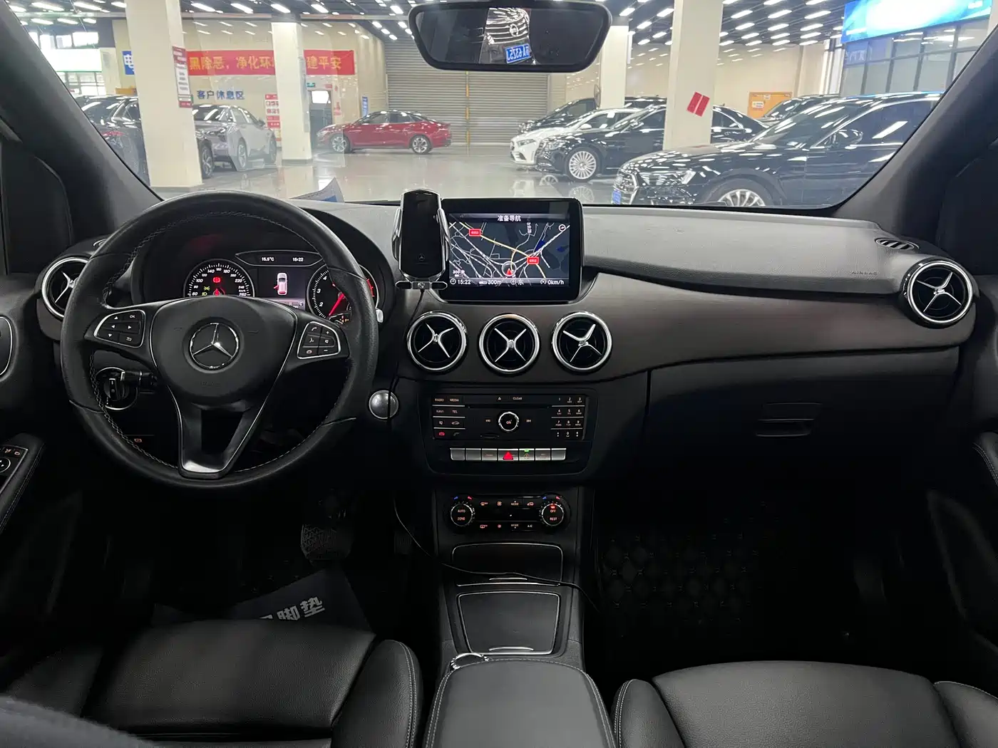 Mercedes-Benz B-Class 2017 B 200 Luxury фото 4