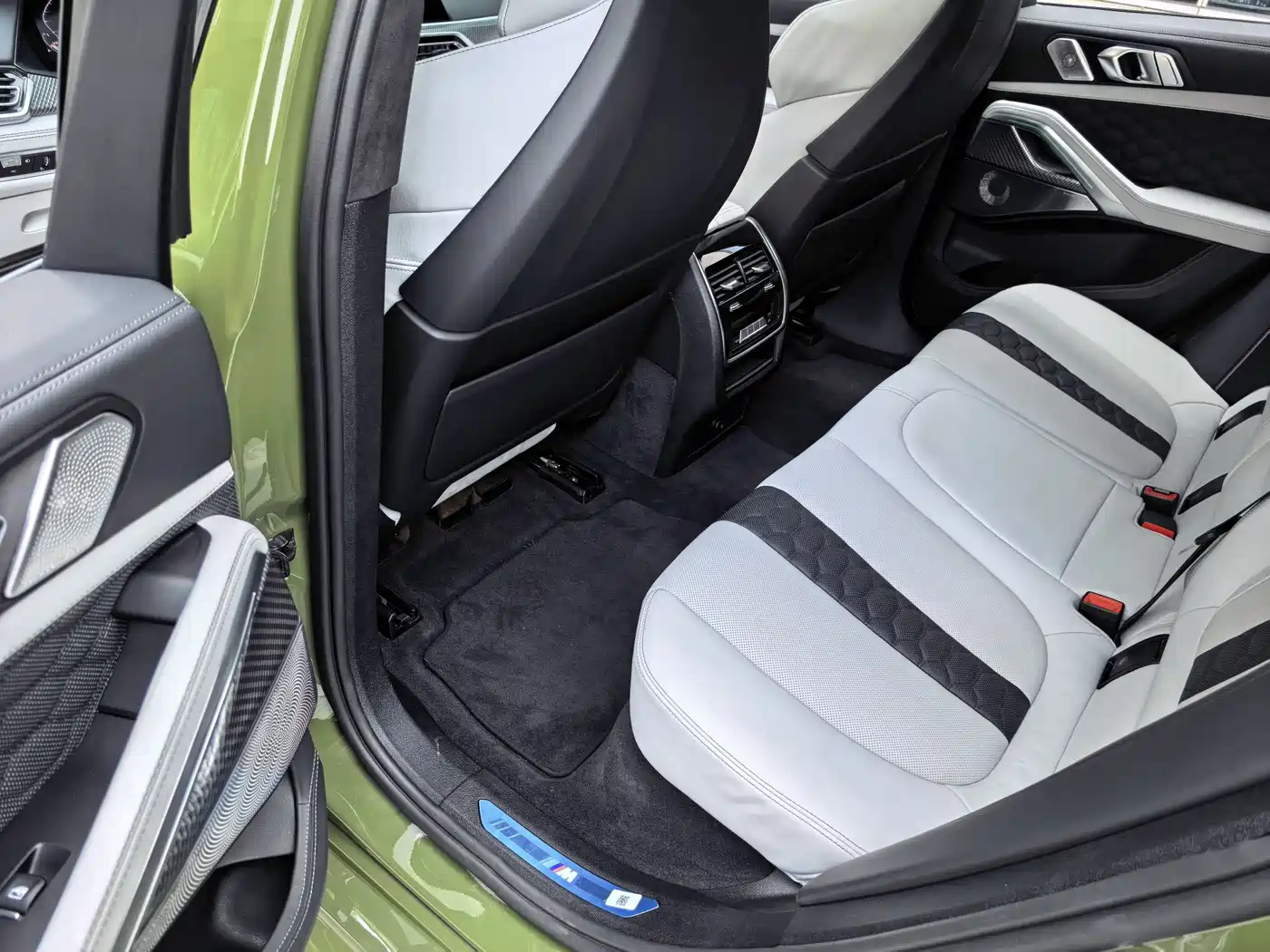 BMW X6 M 2022 X6 M фото 46