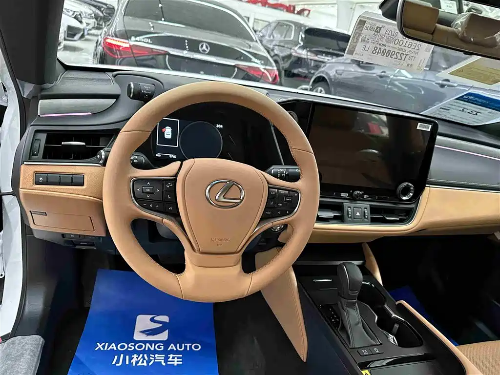 Lexus ES 2025 200 Ultimate Edition фото 7
