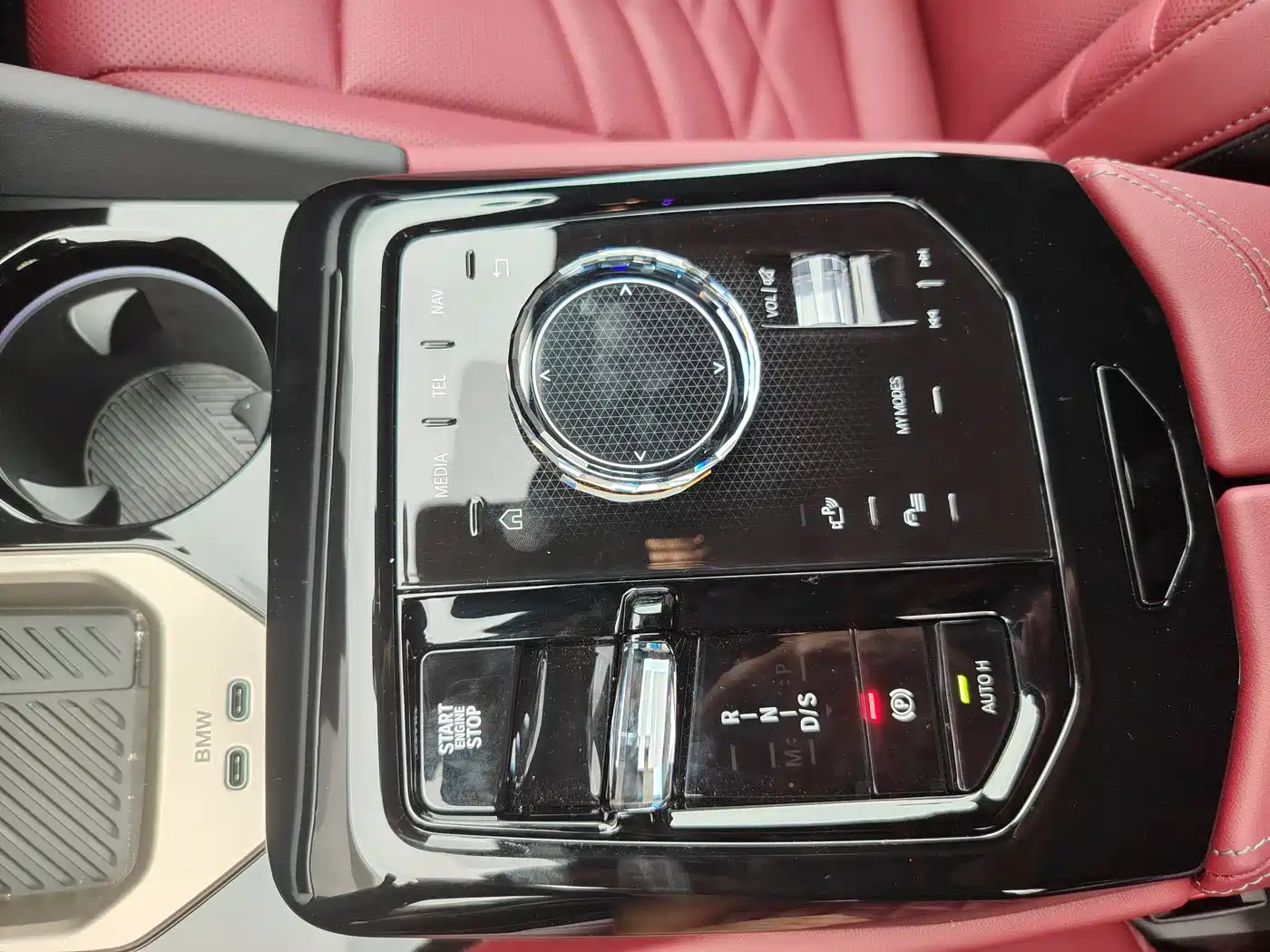 BMW 5 Series 2025 530Li Premium M Sport Package фото 8