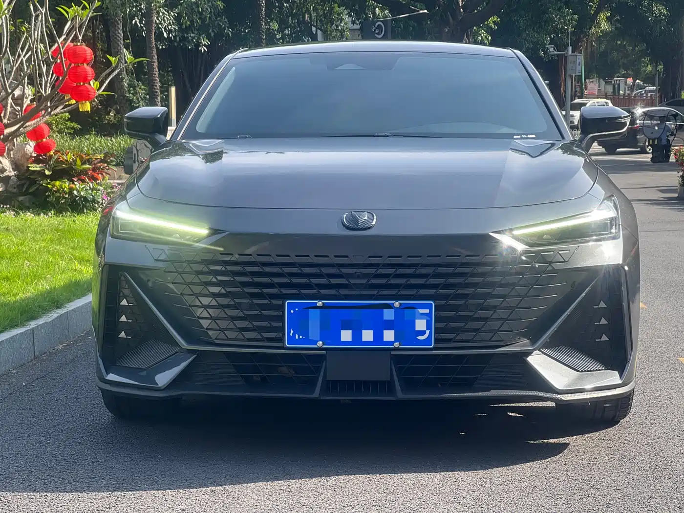 CHANGAN UNI-V