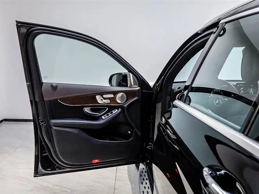 Mercedes-Benz GLC 2021 GLC 260 L 4MATIC Luxury фото 8