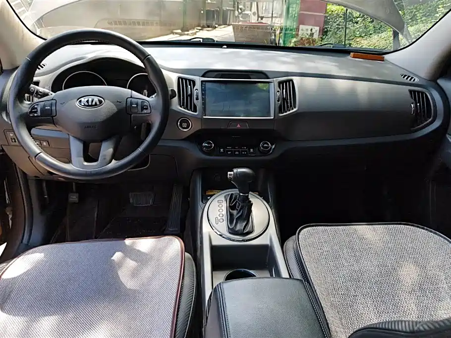 Kia Sportage 2016 2.0L Automatic 2WD DLX фото 12