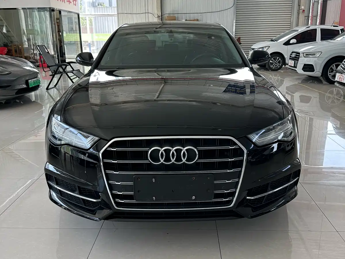 Audi A6L 2018 30th Anniversary 35 TFSI Fashion фото 2