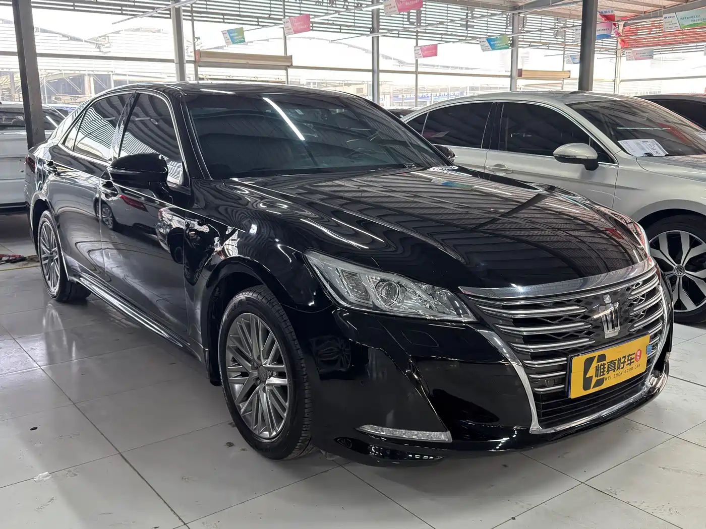 Toyota Crown 2015 2.0T Fashion фото 3