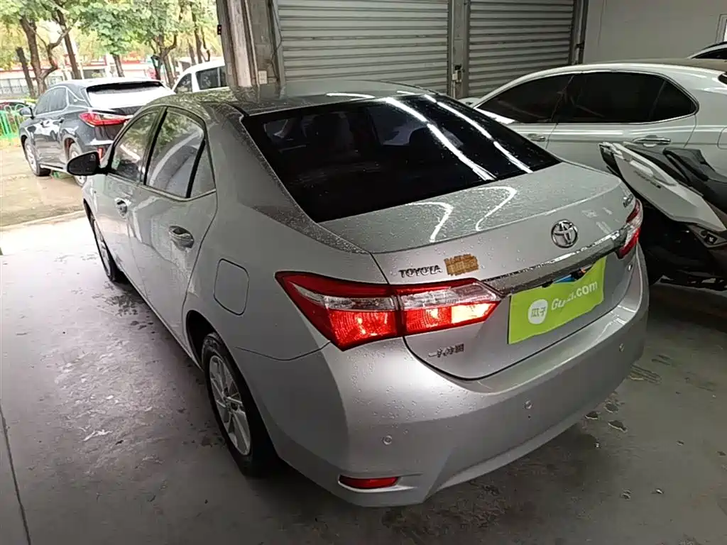 Toyota Corolla 2017 1.6L CVT GL фото 5