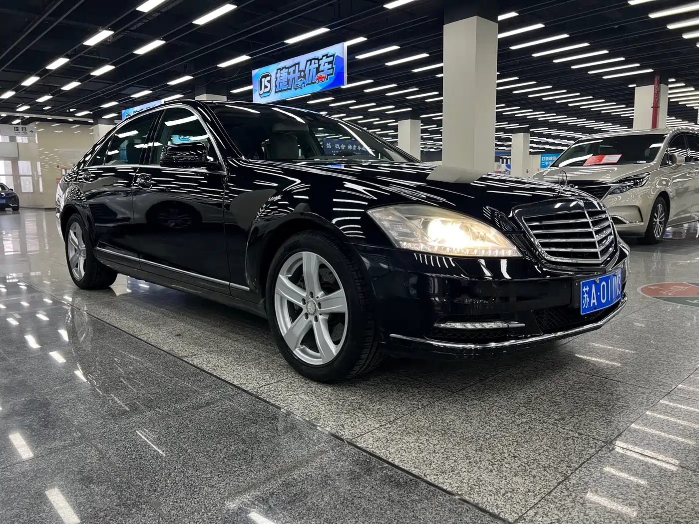 Mercedes-Benz S-Class 2010 S 350 L Luxury фото 2