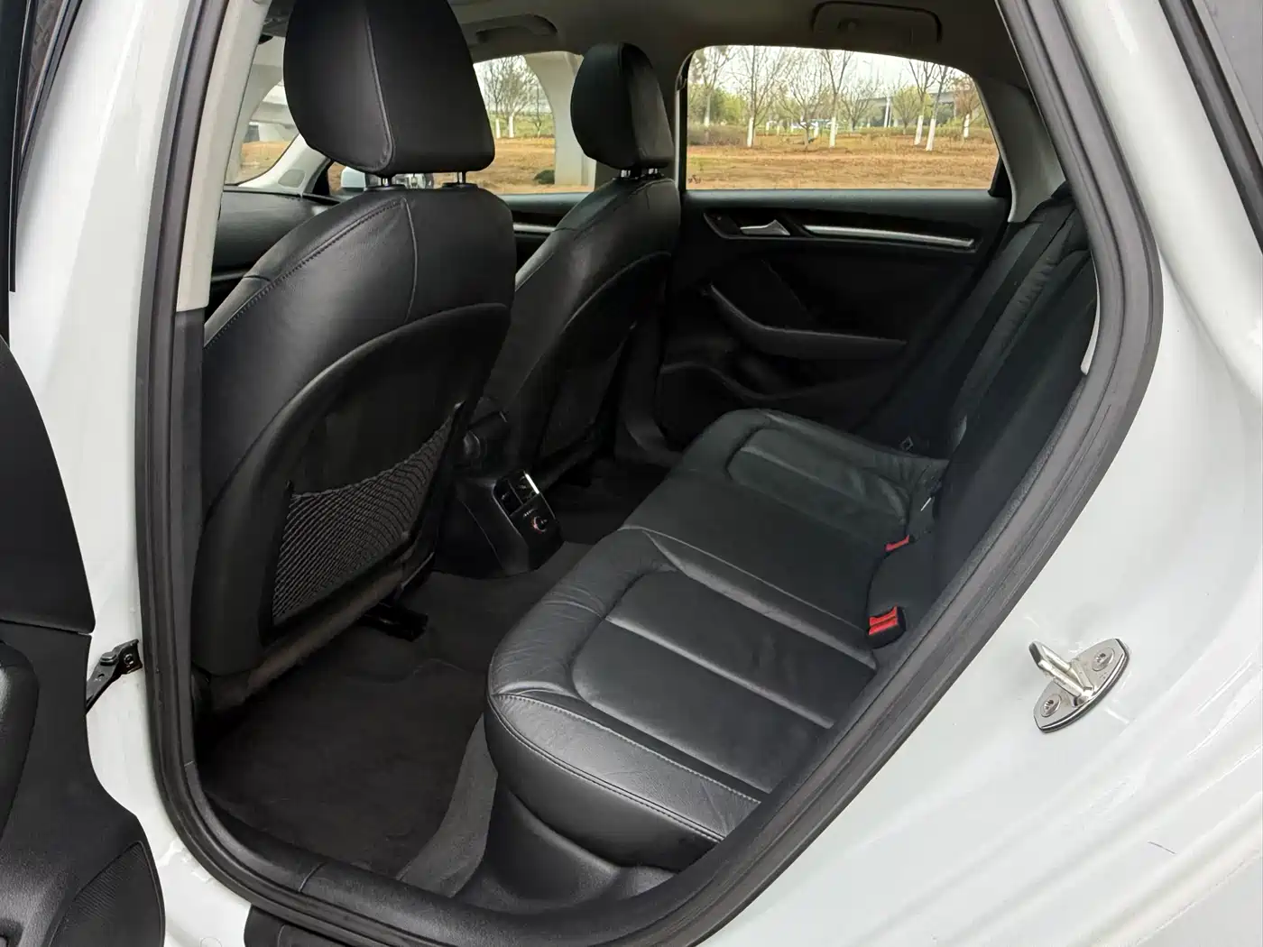 Audi A3 2015 Limousine 40 TFSI Automatic Comfort фото 10
