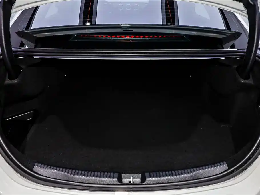 Mercedes-Benz C-Class New Energy 2024 Facelift C 350 eL фото 31