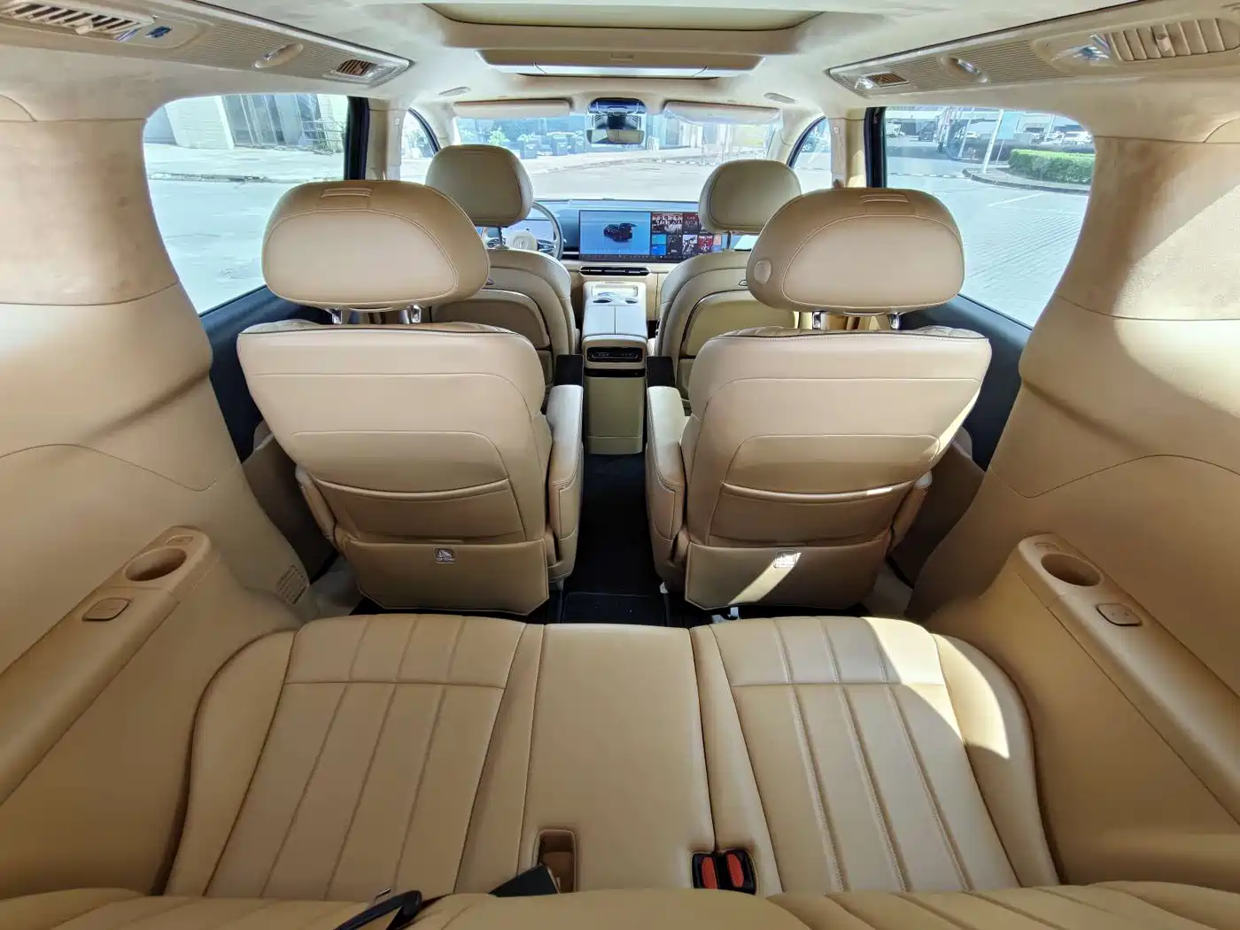Voyah Auto Voyah Dreamer 2025 PHEV AWD Flagship Kunpeng Edition фото 6
