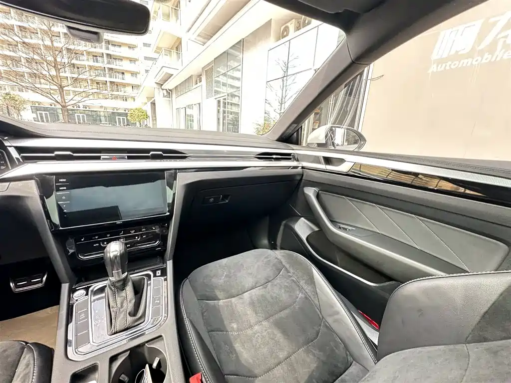 Volkswagen FAW-Volkswagen CC 2021 330TSI Dazzle Edition фото 17