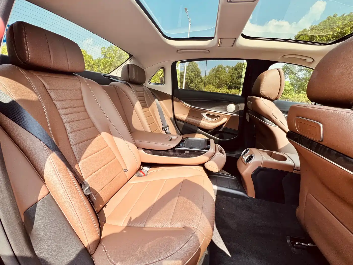 Mercedes-Benz E-Class 2016 E 300 L Sport Fashion Type фото 14